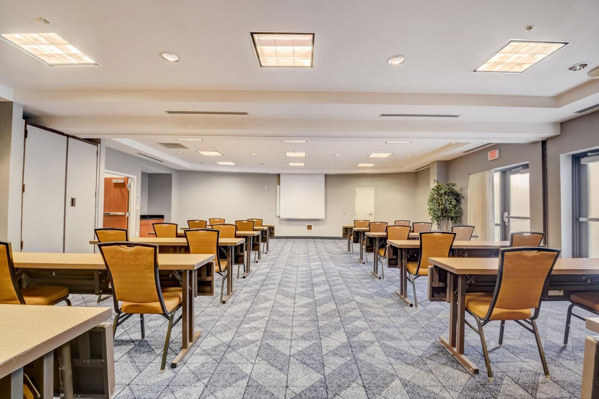 Courtyard Cincinnati North At Union Centre Уест Честър Екстериор снимка
