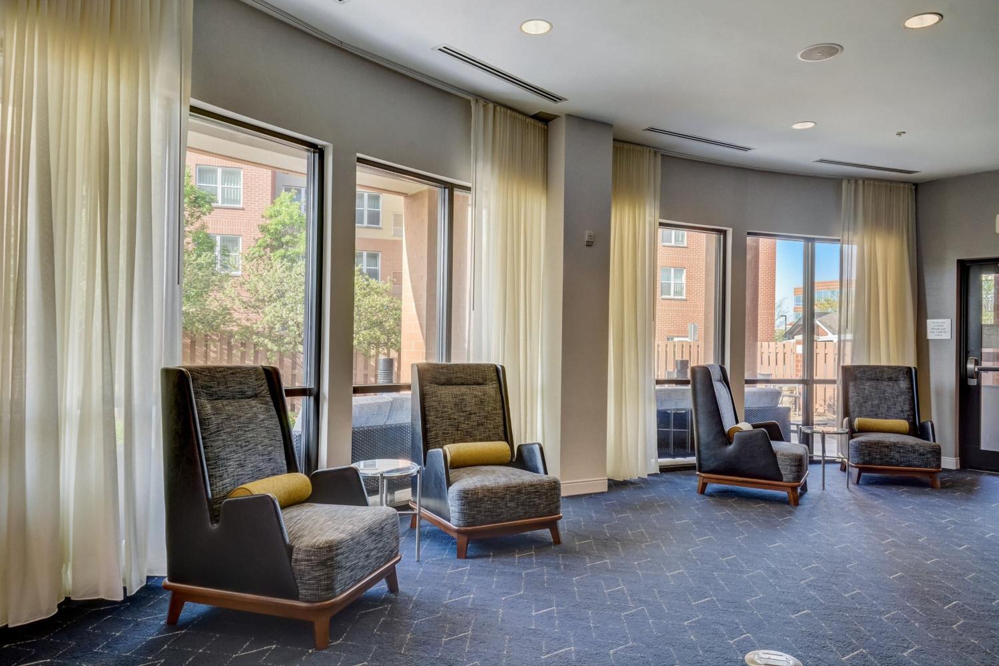 Courtyard Cincinnati North At Union Centre Уест Честър Екстериор снимка